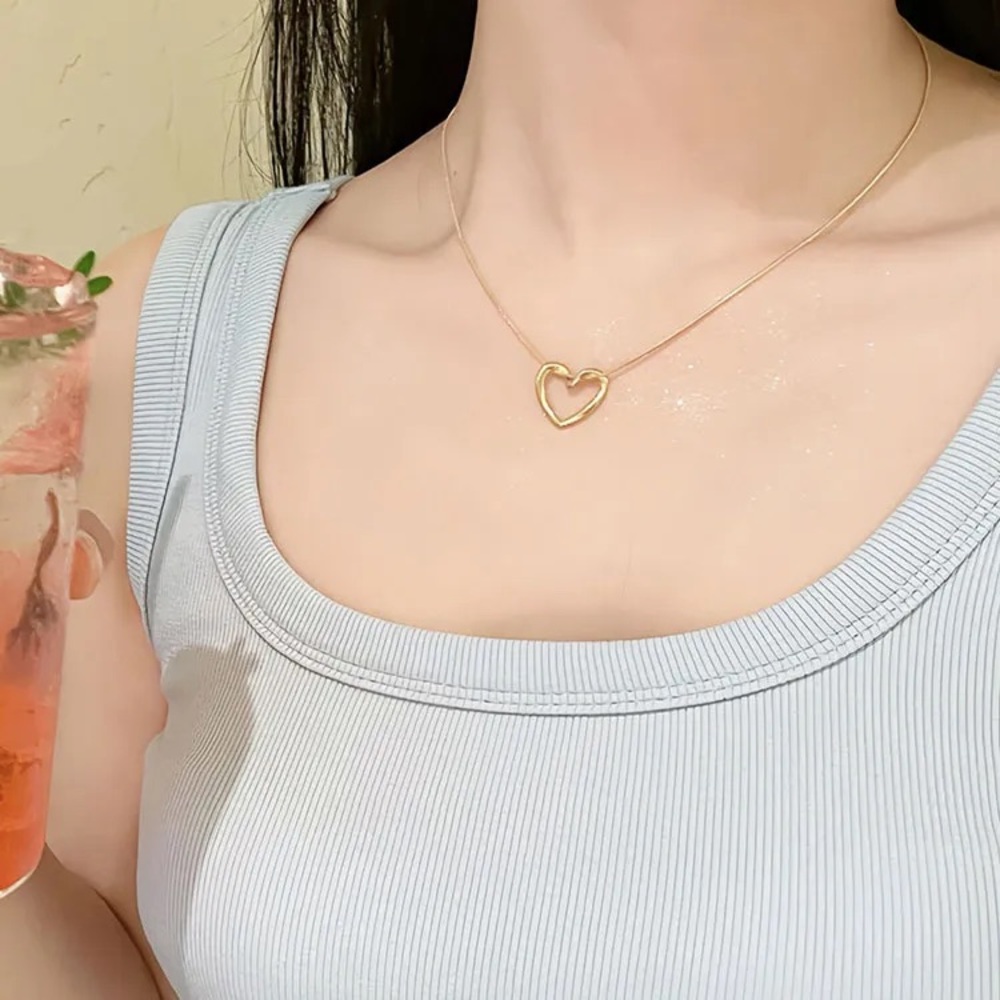 Elegant Gold and Silver Heart Necklaces - Picture 2 of 4